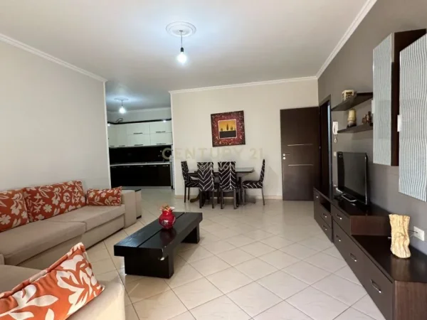 Tirane, jepet me qera apartament 3+1+Ballkon Kati 2, 110 m² 400 € (hamdi lika)