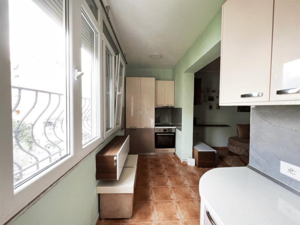 Tirane, jepet me qera apartament 2+1 Kati 5, 88 m² 550 € (Rruga Kosovareve)