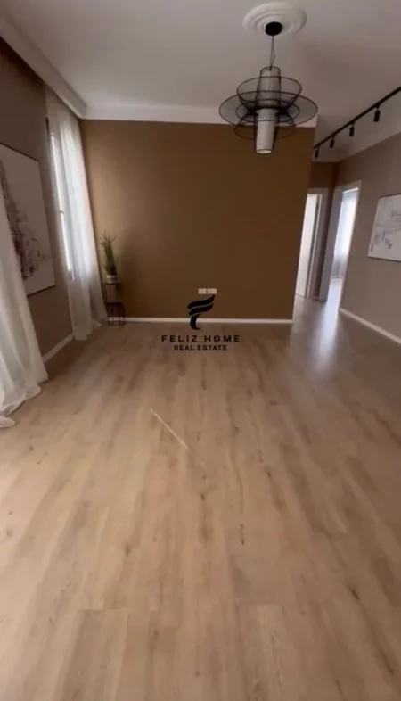 Tirane, shitet apartament 2+1+Ballkon Kati 3, 105 m² 240.000 € (21 DHJETORI)