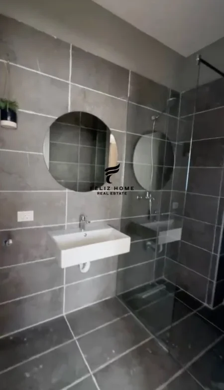 Tirane, shitet apartament 2+1+Ballkon Kati 3, 105 m² 240.000 € (21 DHJETORI)