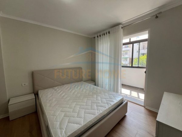 Tirane, jepet me qera apartament 1+1+Ballkon Kati 3, 53 m² 500 € (Ferit Xhajko)