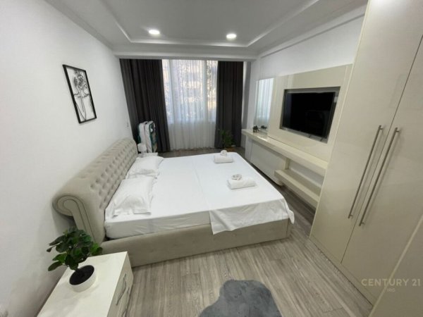 Tirane, shitet apartament 1+1 Kati 2, 70 m² 165.000 € (bllok)
