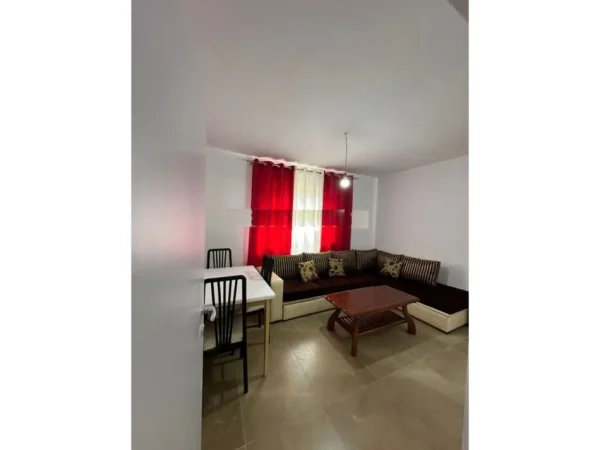 Tirane, shitet 2+1 Kati 3, 80 m² 109.000 € (Shkolla e bashkuar)
