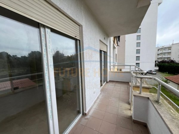 Shkembi Kavajes, shitet apartament 2+1+Ballkon Kati 2, 93 m² 85.000 € (Shkembi-Kavajes)