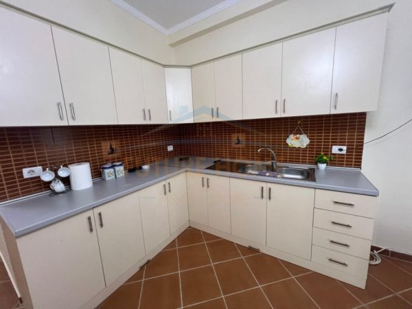 Durres Plazh, shitet apartament 1+1+Ballkon Kati 1, 57 m² 65.000 € (Pavaresia)