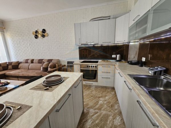 Durres, shitet apartament 1+1+Aneks Kati 4, 65 m² 105.000 € (Adria)