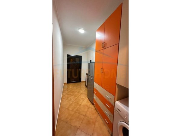 Mali Robit, shitet apartament 1+1+Ballkon Kati 3, 68 m² 75.000 € (Mali Robit)