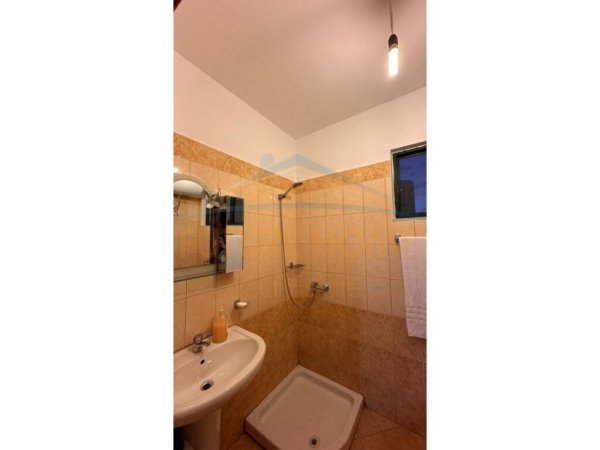 Mali Robit, shitet apartament 1+1+Ballkon Kati 3, 68 m² 75.000 € (Mali Robit)