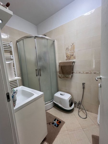 Tirane, shitet apartament 2+1+Ballkon Kati 4, 95 m² 170.000 € i diskutueshem (Rruga Stavri Themeli, Perballe Delijorgjit)