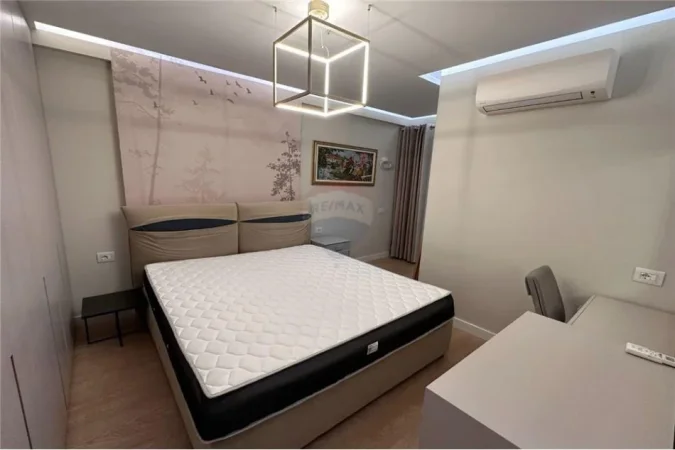 Tirane, shes apartament 2+1 Kati 8, 95 m² 170.000 € (Super Apartament 2+1 i mobiluar per Shitje te Tirana Golden Park !)