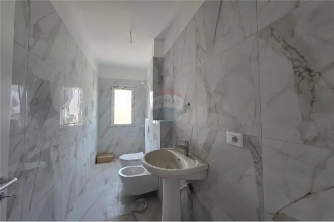 Tirane, shitet apartament 2+1 Kati 2, 102 m² 189.900 € (Apartament 2+1 per shitje tek Kodra e Diellit!)