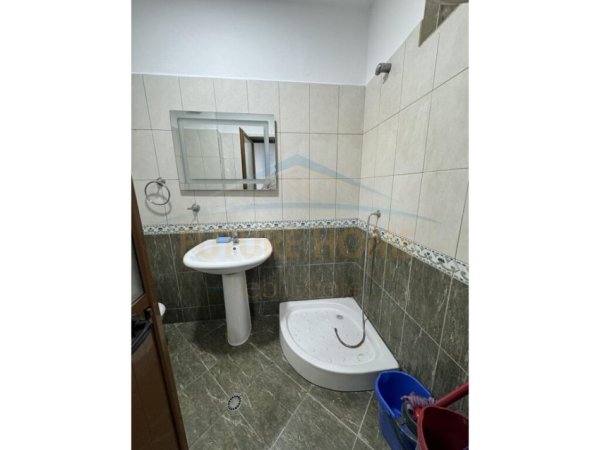 Tirane, shitet apartament 2+1 Kati 7, 84 m² 119.000 € (Unaza e Re)