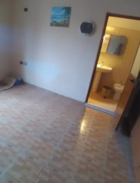 Tirane, shitet apartament 4+1+Ballkon Kati 5, 184 m² 228.000 € (Blloku ambasadave)