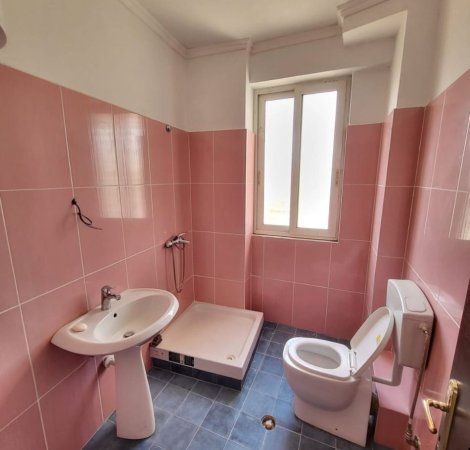 Tirane, shitet garsonier Kati 9, 41 m² 49.900 € (Kompleksi Fratari)