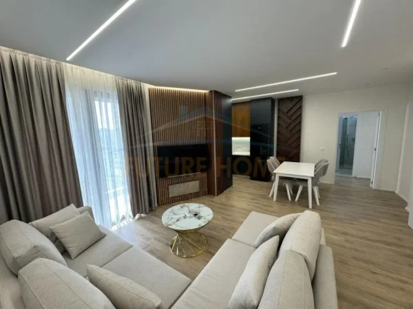 Tirane, jepet me qera apartament 2+1+Ballkon Kati 5, 102 m² 800 € (BULEVARDI I RI)