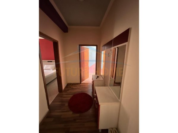 Tirane, jepet me qera apartament 2+1 Kati 7, 94 m² 450 € (UNAZA E RE)