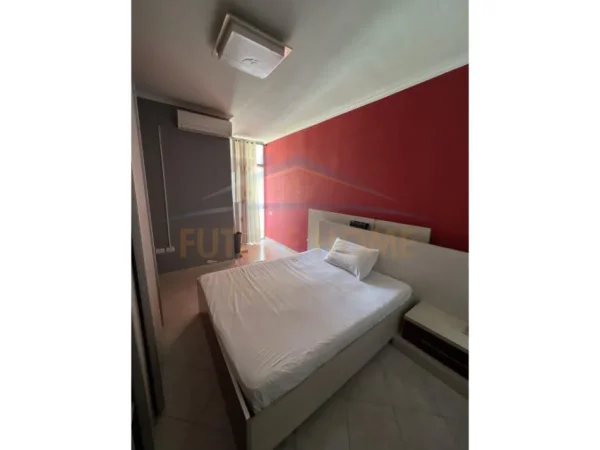 Tirane, jepet me qera apartament 2+1 Kati 7, 94 m² 450 € (UNAZA E RE)