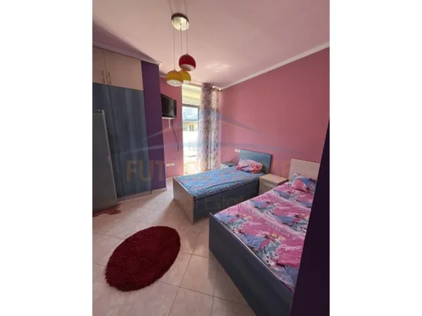 Tirane, jepet me qera apartament 2+1 Kati 7, 94 m² 450 € (UNAZA E RE)