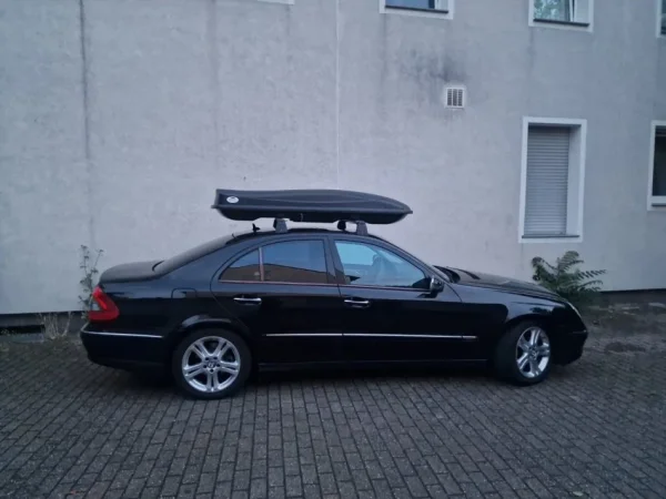 Tirane, shes Valixhe per Mercedes bashke me Traversa origjinale te mercedes , e zeze 300 €