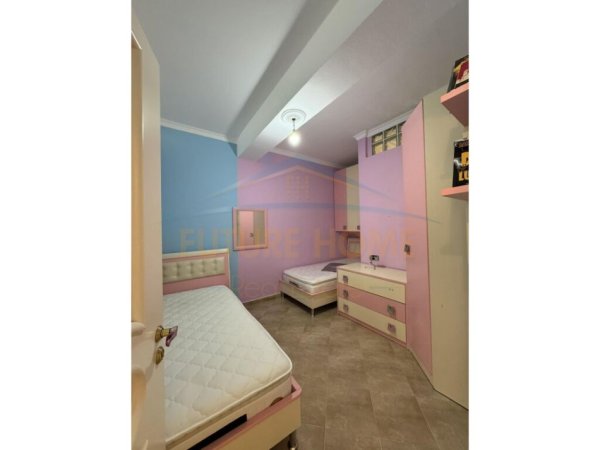 Tirane, jepet me qera apartament 2+1 Kati 2, 100 m² 600 € (KOMUNA E PARISIT)