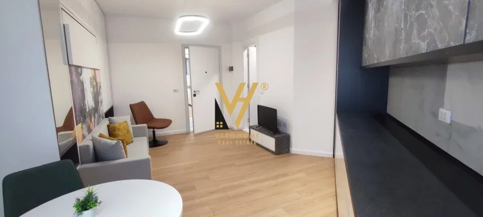 Tirane, shitet apartament 1+1+Ballkon Kati 4, 35 m² 84.000 € (MBIKALIMI I KRISTALIT)