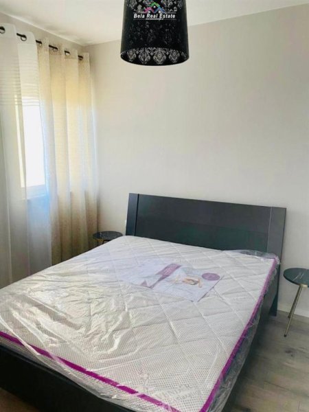 Tirane, jepet me qera apartament 2+1 Kati 10, 60 m² 400 € (fuha e aviacionit)