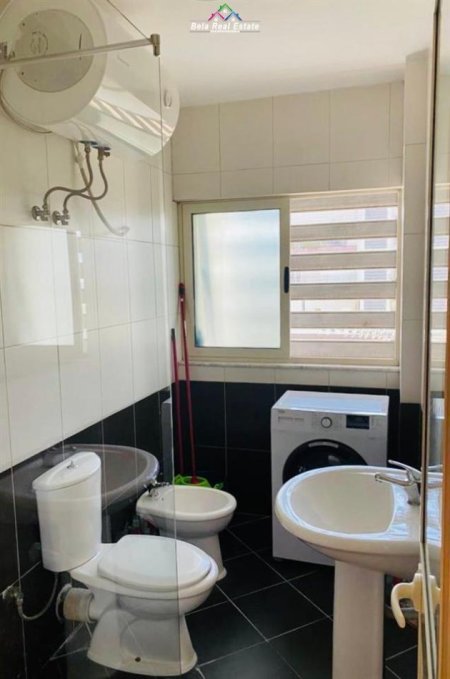 Tirane, jepet me qera apartament 2+1 Kati 10, 60 m² 400 € (fuha e aviacionit)
