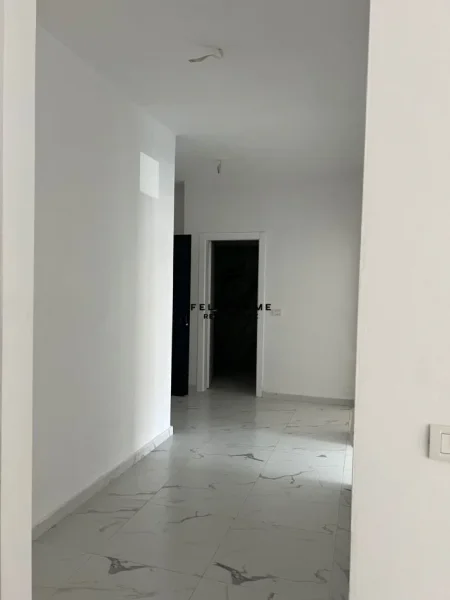 Tirane, shitet apartament 2+1 Kati 2, 122 m² 170.000 € (KINOSTUDIO)