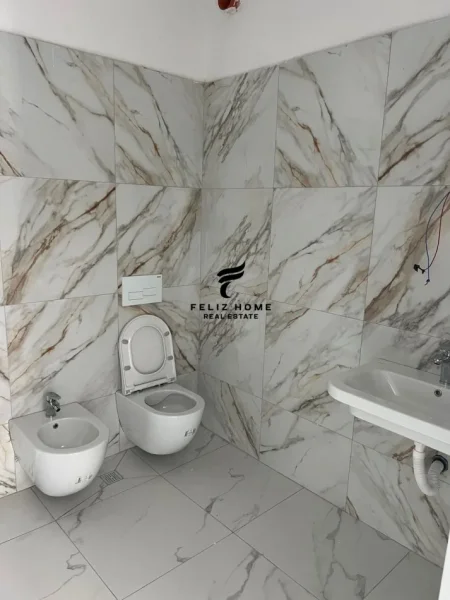 Tirane, shitet apartament 2+1 Kati 2, 122 m² 170.000 € (KINOSTUDIO)