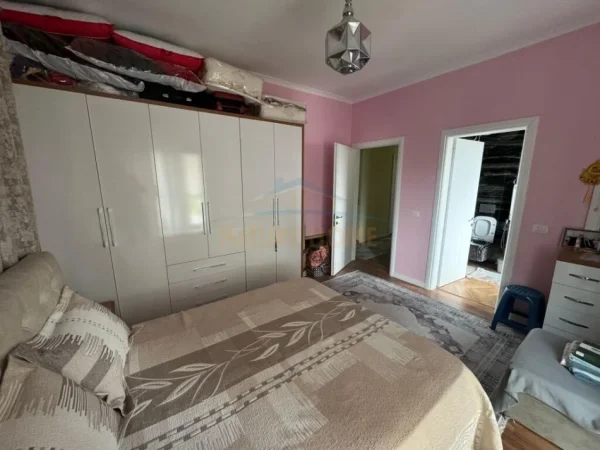 Tirane, shitet apartament 2+1+Ballkon Kati 3, 90 m² 155.000 € (5 Maj)