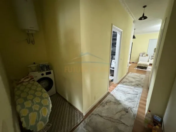 Tirane, shitet apartament 2+1+Ballkon Kati 3, 90 m² 155.000 € (5 Maj)