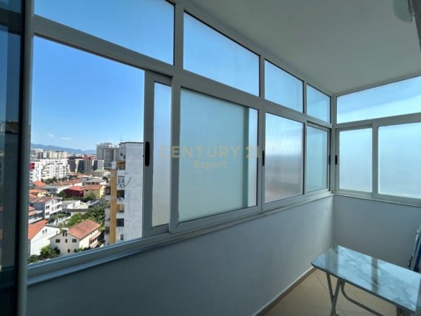 Tirane, jepet me qera apartament 2+1 Kati 10, 85 m² 480 € (don bosko)