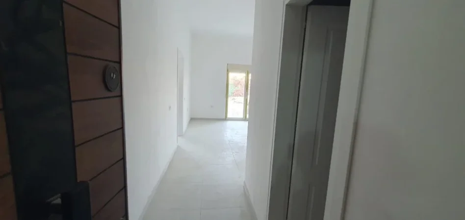 Durres, shitet apartament 1+1 Kati 1, 65 m² 78.000 € (Golem)