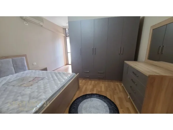 Tirane, jepet me qera apartament 2+1 Kati 8, 95 m² 800 € (hipoteka)