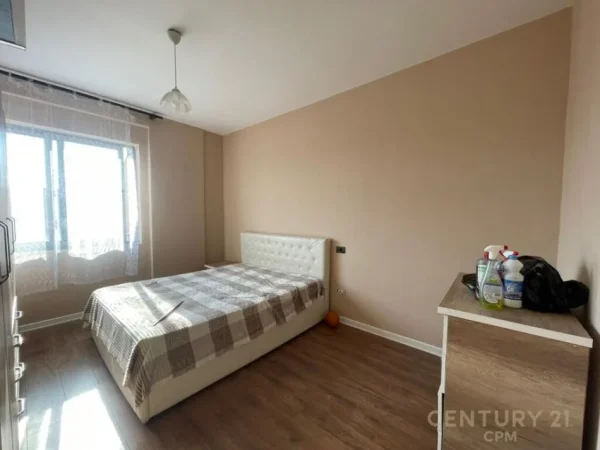 Tirane, jepet me qera apartament 2+1 Kati 10, 83 m² 450 € (astiri)