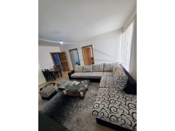 Tirane, jepet me qera 2+1 Kati 6, 79 m² 400 € (Fresk)