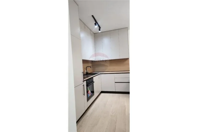 Tirane, jepet me qera apartament 2+1 , 105 m² 950 € (Kompleksi Delijorgji)