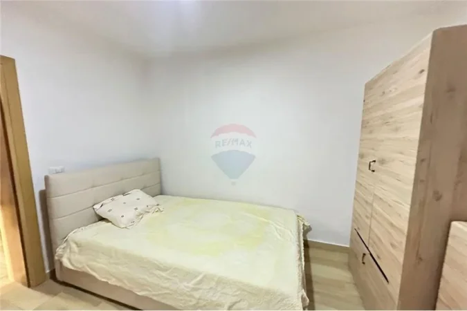 Tirane, jepet me qera apartament 2+1 Kati 1, 67 m² 500 € (21 Dhjetori)
