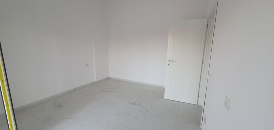 Golem, shitet apartament 1+1 Kati 1, 70 m² (Golem)