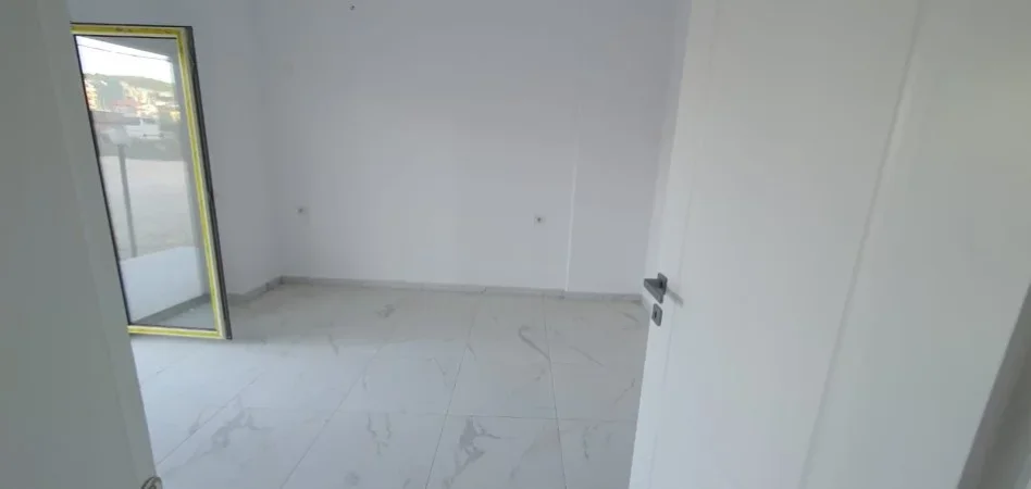 Golem, shitet apartament 1+1 Kati 1, 70 m² (Golem)