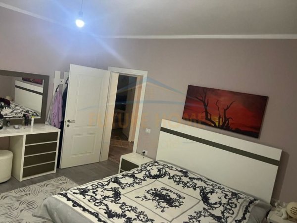 Tirane, jepet me qera Vile 3 Katshe Kati 3, 255 m² 1.000 € (Kodra e Priftit)