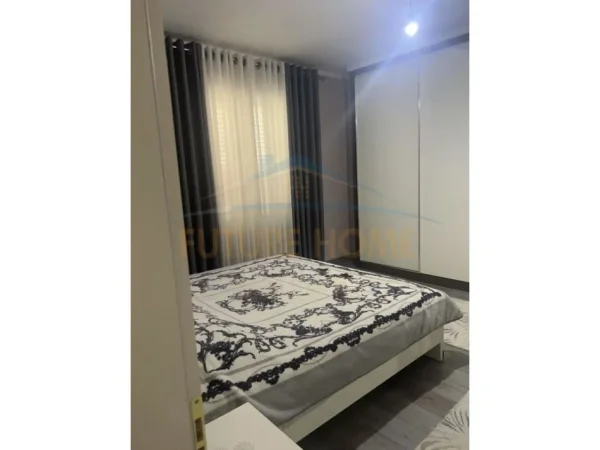 Tirane, jepet me qera Vile 3 Katshe Kati 3, 255 m² 1.000 € (Kodra e Priftit)