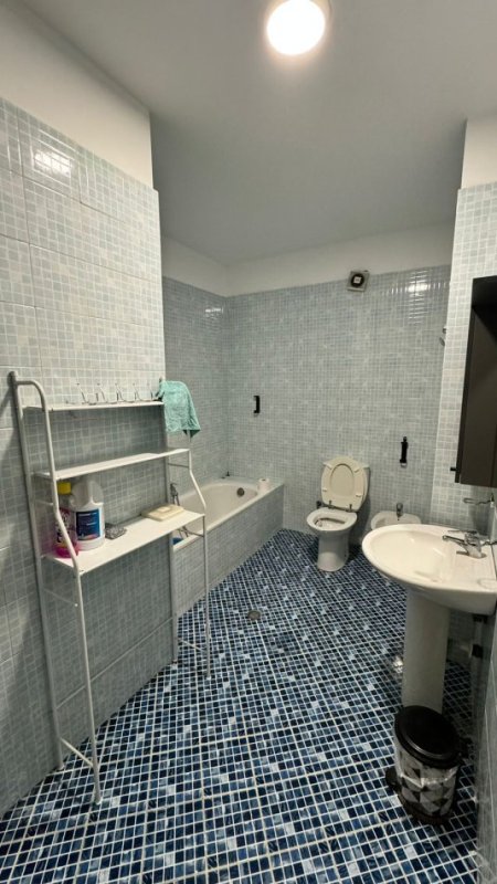 Tirane, jepet me qera apartament 2+1+Ballkon Kati 5, 180 m² 600 € (Frederik Shiroka)