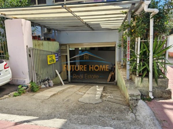 Tirane, jepet me qera ambjent biznesi Kati 0, 140 m² 800 € (Rruga Bardhyl)