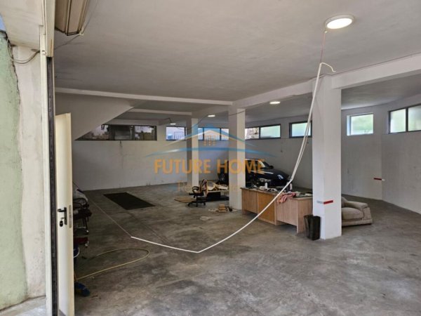Tirane, jepet me qera ambjent biznesi Kati 0, 140 m² 800 € (Rruga Bardhyl)