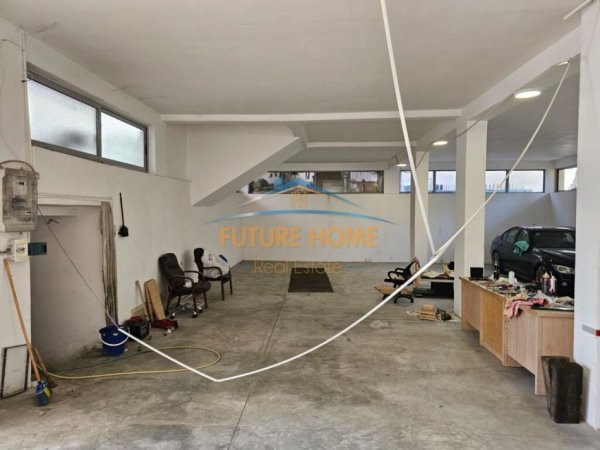 Tirane, jepet me qera ambjent biznesi Kati 0, 140 m² 800 € (Rruga Bardhyl)