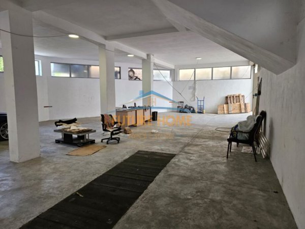 Tirane, jepet me qera ambjent biznesi Kati 0, 140 m² 800 € (Rruga Bardhyl)