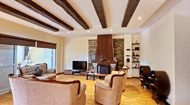 Gjiri Lalezit | Hamallaj, shitet Vile 3+1 , 220 m² (Lalez)