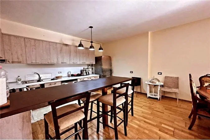 Gjiri Lalezit | Hamallaj, shitet Vile 3+1 , 220 m² (Lalez)
