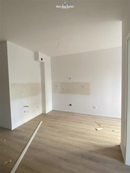 Tirane, jepet me qera zyre Kati 2, 60 m² 350 € (kodra e diellit)